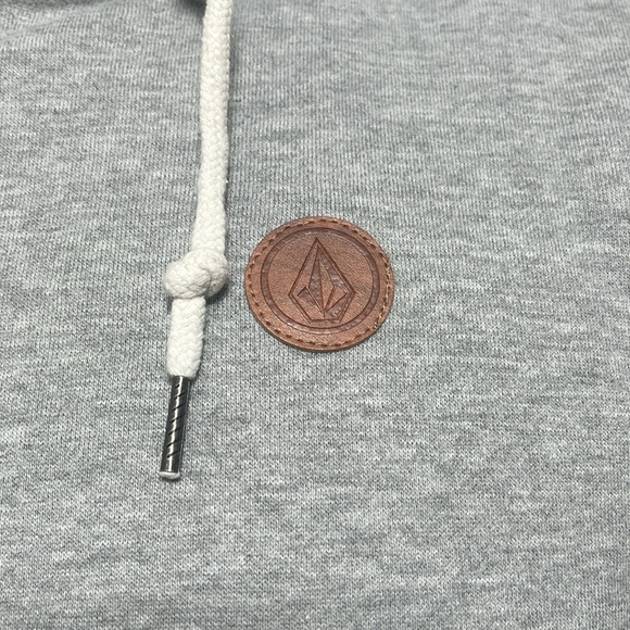 Volcom classic fit 2XL hoodie - Picture 2 of 7